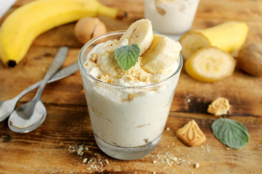 Cottage cheese with banana