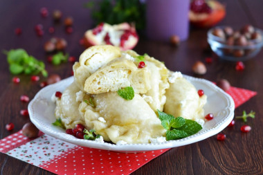 Steamed dumplings on kefir with cottage cheese