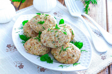 Steamed turkey cutlets