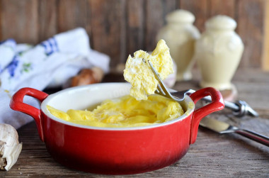 Steamed omelet in a slow cooker