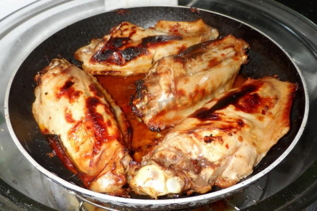 Turkey wings in ginger-honey marinade in an aerogrill