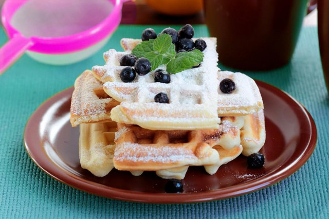 Sweet waffles in a multi-bakery