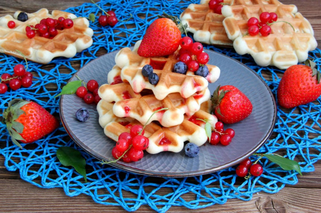 Viennese waffles in vegetable oil and water