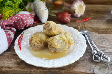 Cabbage rolls in microwave oven