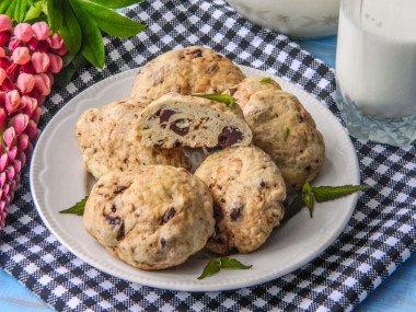 Cookies in the microwave for 5 minutes