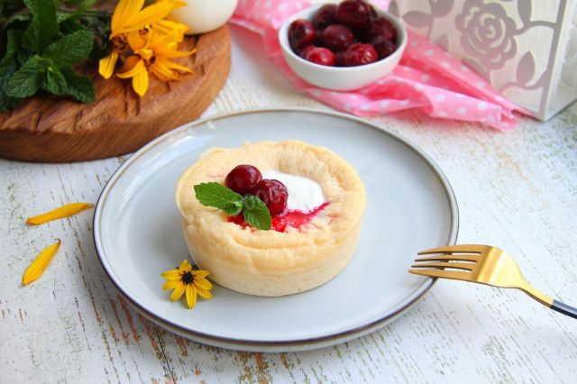 Cottage cheese casserole in the microwave with semolina