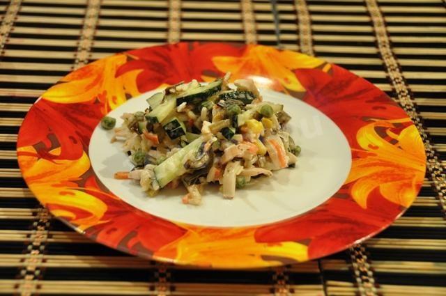 Seaweed salad with squid and vegetables