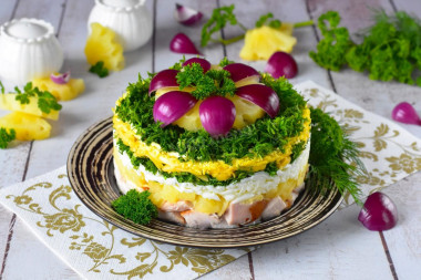 Salad with smoked breast pineapple and cheese