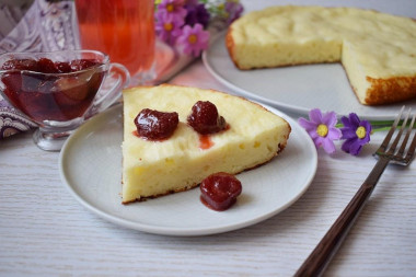 Cottage cheese casserole with semolina in a slow cooker