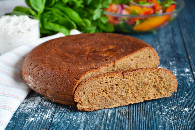 Rye flour bread in a slow cooker