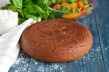 Rye flour bread in a slow cooker