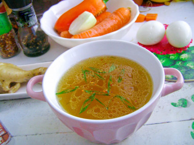 Chicken broth in a slow cooker