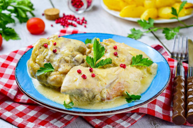 Chicken in cream sauce in a slow cooker