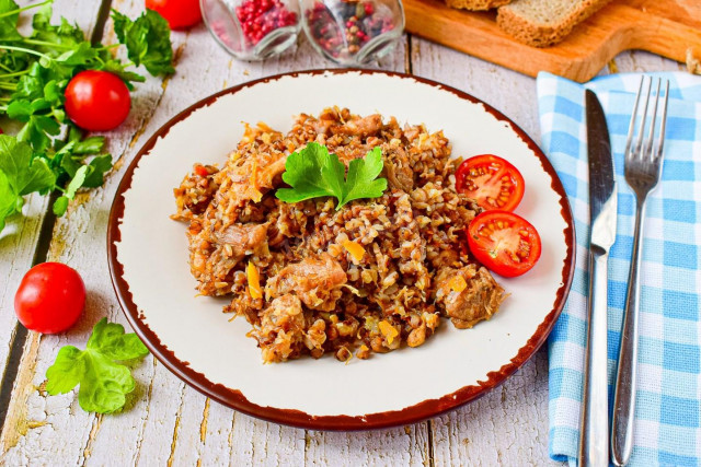 Buckwheat with stew in a slow cooker