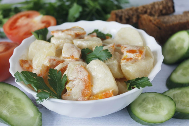 Potatoes in sour cream in a slow cooker