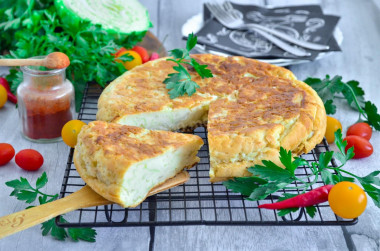 Aspic pie with cabbage in a slow cooker