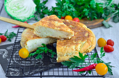 Aspic pie with cabbage in a slow cooker