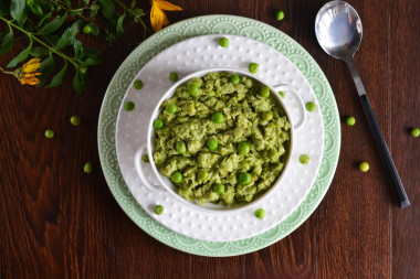 Mashed green peas