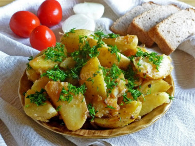 Rustic potatoes in a slow cooker