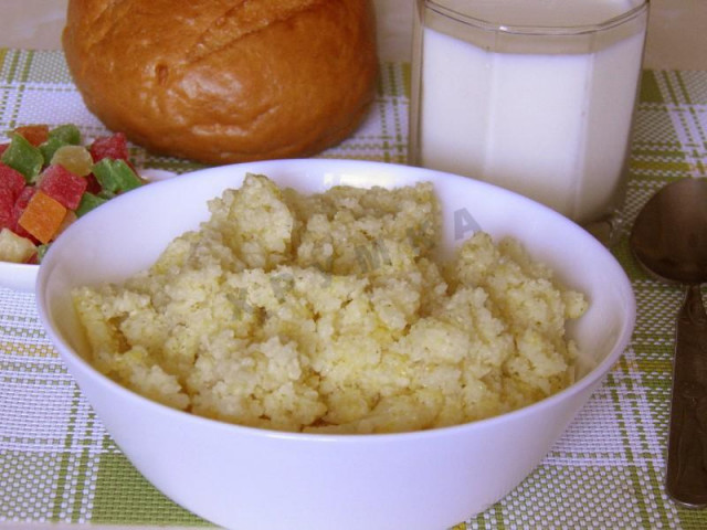 Crumbly porridge in a multivark millet