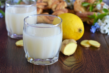 Homemade ginger ale