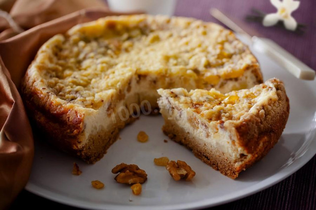 Cheesecake with cottage cheese in a slow cooker