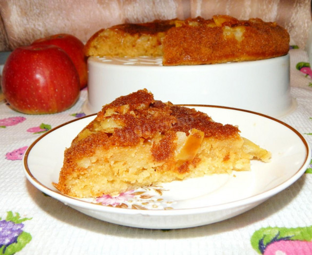 Charlotte on kefir in a slow cooker