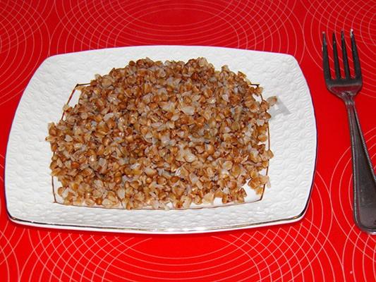 Crumbly buckwheat in a slow cooker