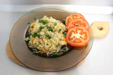 Rice with stew in a slow cooker