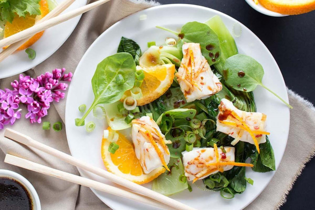 Steamed cod in a slow cooker