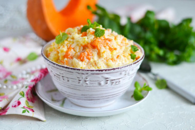 Pumpkin porridge with rice in a slow cooker