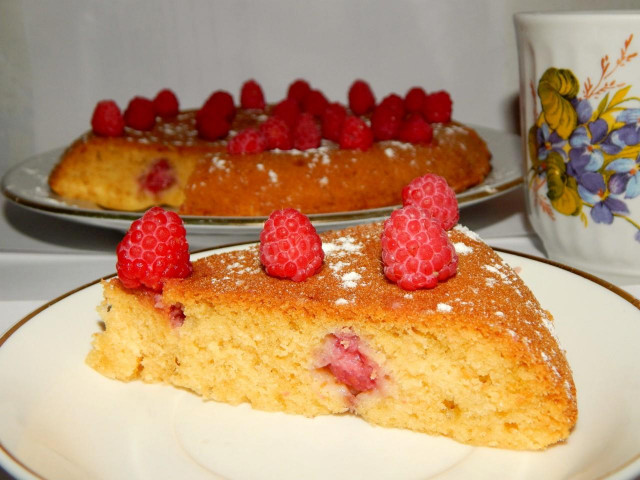 Raspberry pie in a slow cooker