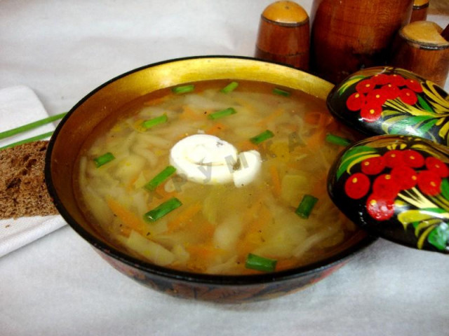 Cabbage soup in a slow cooker