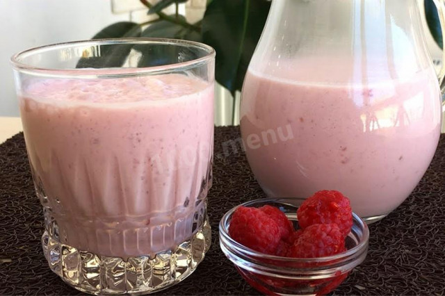 Drinking yogurt in a slow cooker