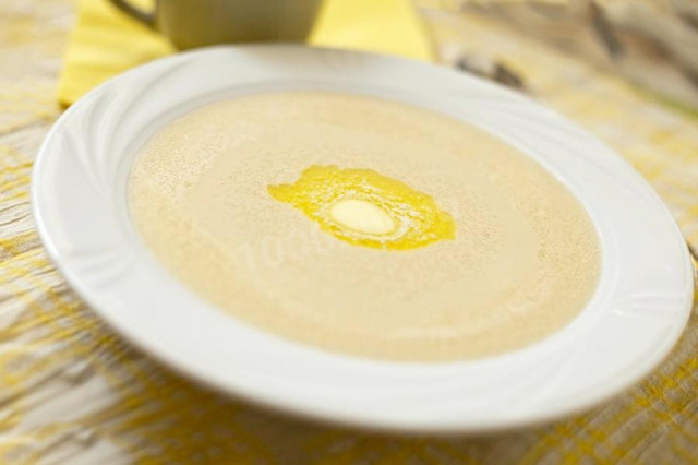 Semolina porridge on water in a slow cooker