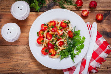 Salad squid tomatoes