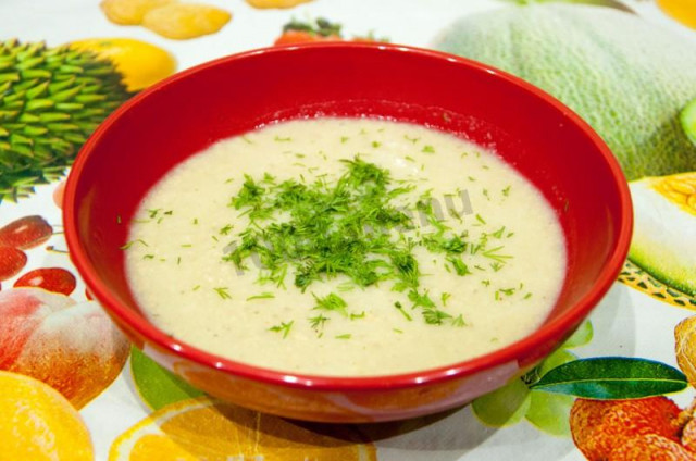 Mushroom soup puree in slow cooker