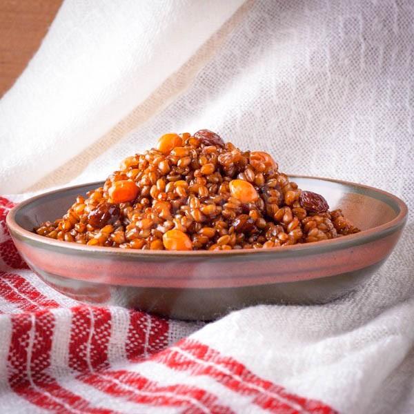 Wheat cutlets with raisins