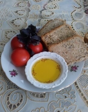 Health bread with whole grain flour