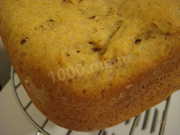 Custard bread made of rye and wheat flour