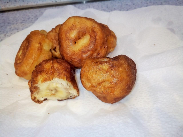 Deep-fried banana balls in 5 minutes