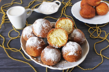 Condensed milk balls fried in oil