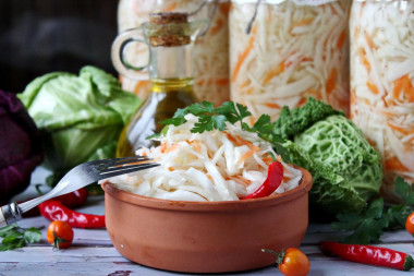 Instant cabbage with hot brine and vinegar