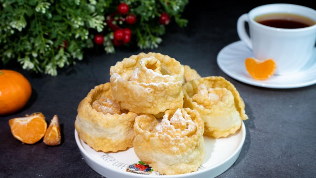 Firewood cookies on eggs and deep-fried vodka