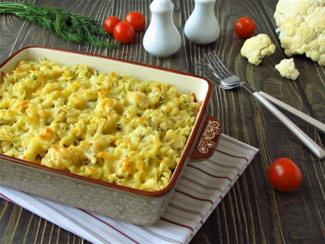 Pasta with cauliflower