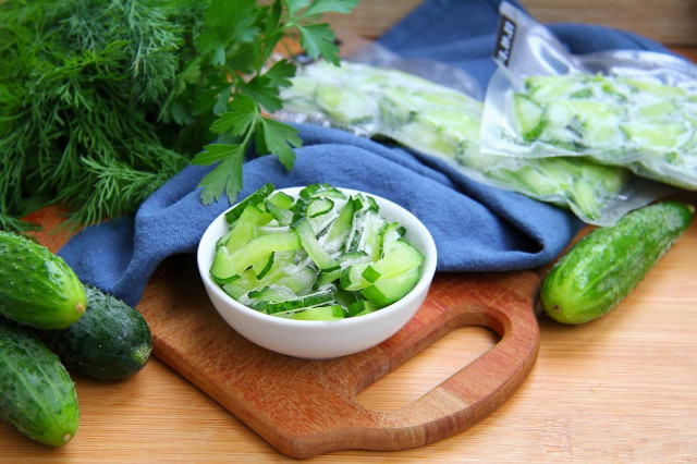 How to freeze cucumbers fresh for winter