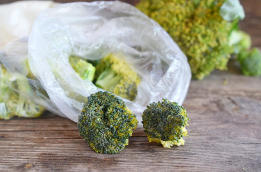 How to freeze broccoli for winter at home