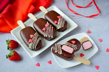 Popsicle cake on a stick at home