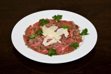 Beef tenderloin carpaccio with anchovies