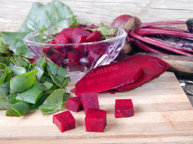 How to freeze raw beets and beetroot winter tops